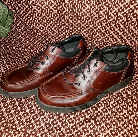 Earth Brown Shoes - Picture 2 of 8